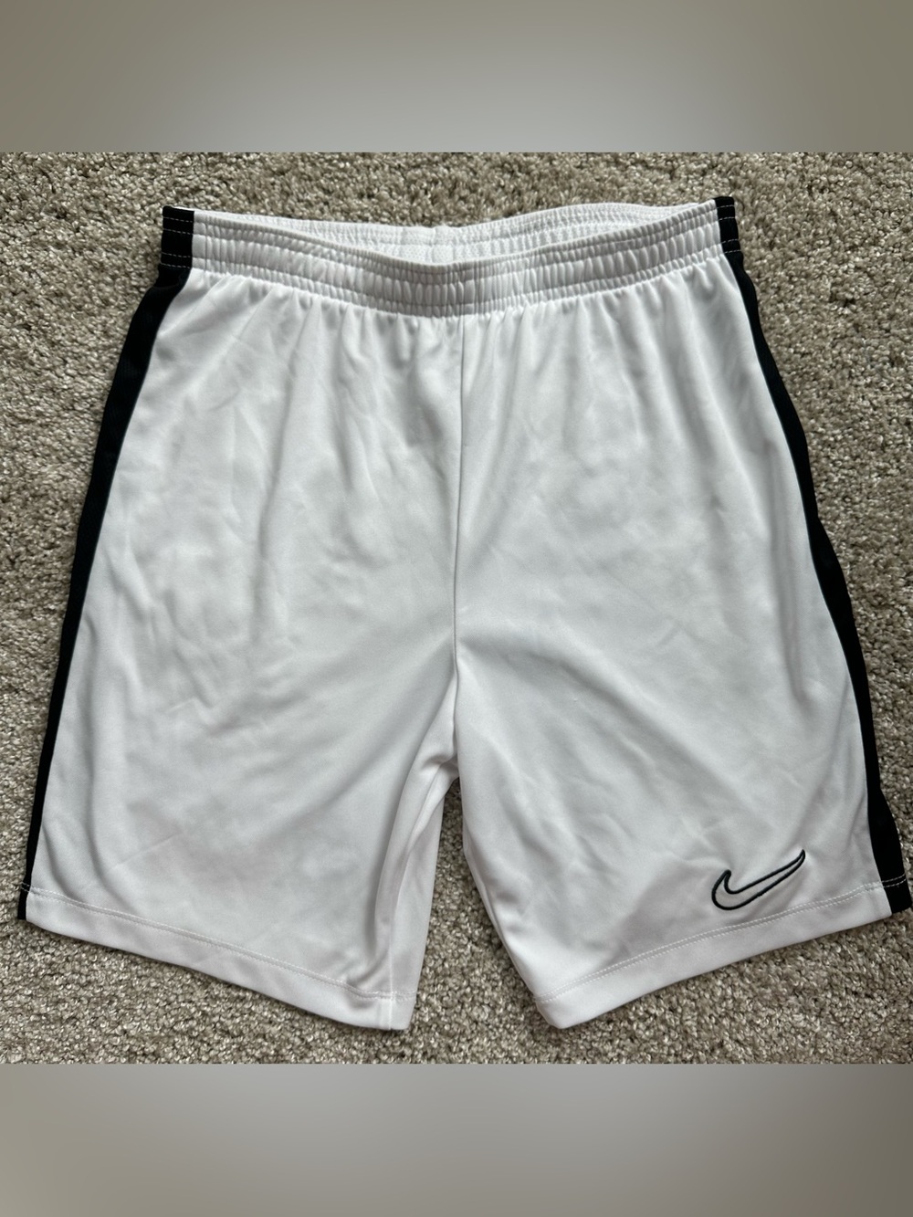 Nike Dri-FIT Boys White/Black Mesh Athletic Shorts Drawstring L A239
